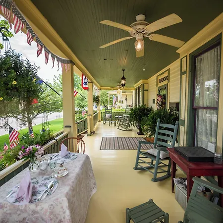 Carrier Houses Bed & Breakfast-3