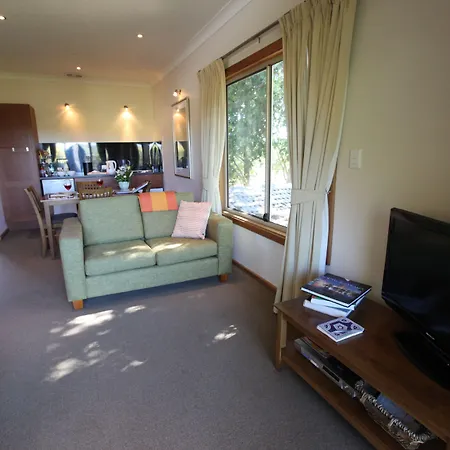 Amble At Hahndorf-3