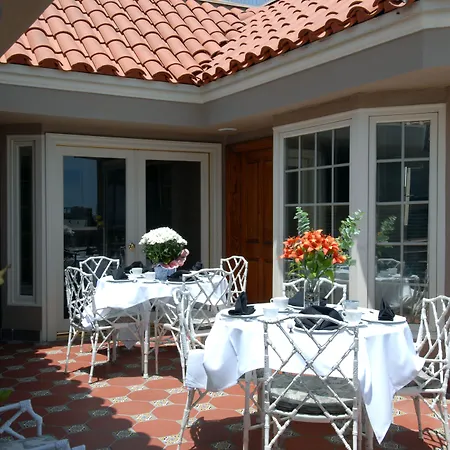 Doryman'S Oceanfront Inn-2