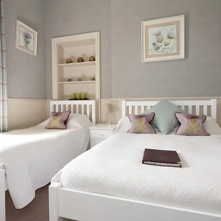 Sherwood Guest House-2
