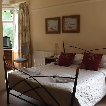 Cedar House B&B-2