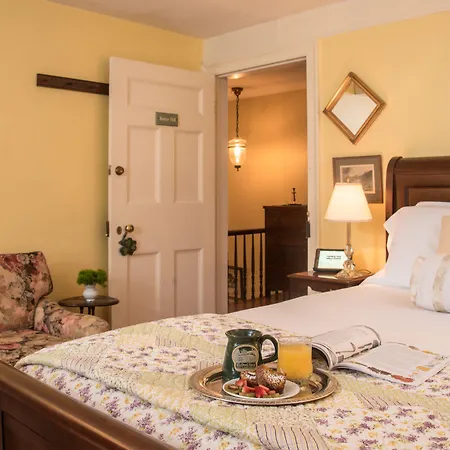 Caldwell House Bed And Breakfast-2