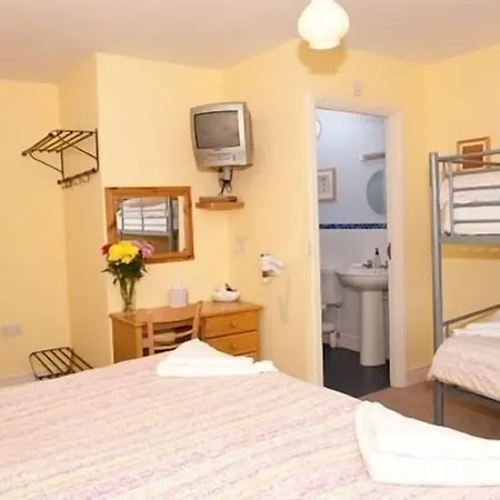 Holbrook Bed And Breakfast-3