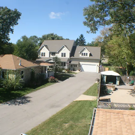 Seven Oaks Bed & Breakfast-2