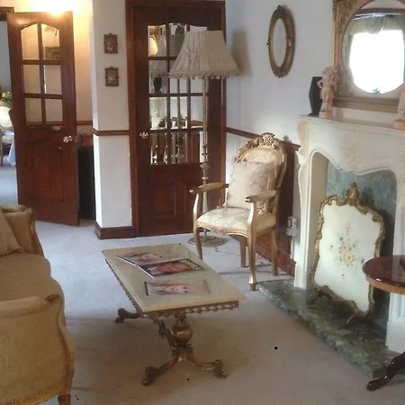 Melody House Bed And Breakfast-3