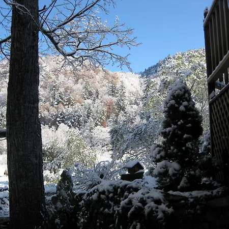 Mountain Valley Retreat-2