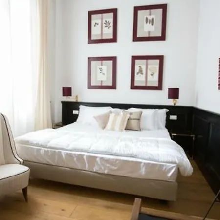 Soprarno Suites-2