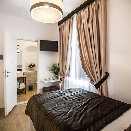 Chic & Town Luxury Rooms Piazza Di Spagna-3