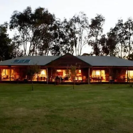 Lazy River Boutique Bed & Breakfast-3