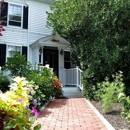 Candleberry Inn On Cape Cod-3