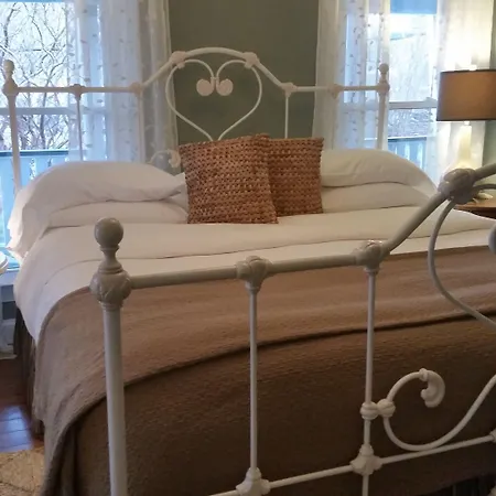 Barclay Cottage Bed And Breakfast-3