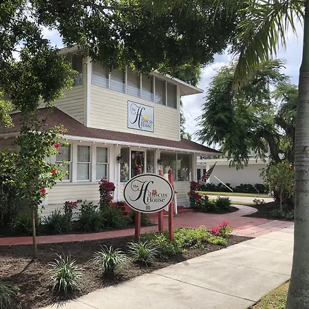 The Hibiscus House Of Fort Myers-3