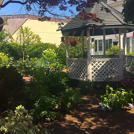Clark Currier Inn-3