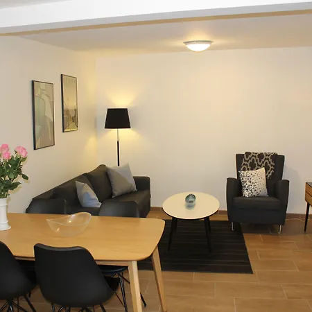 Amalie Bed And Breakfast & Apartments-3