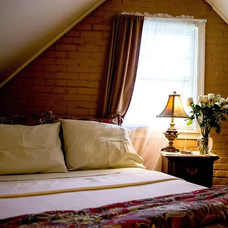 Clifford House Private Home B&B-2