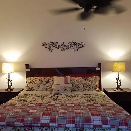 Volcano Acres Ranch B&B-3