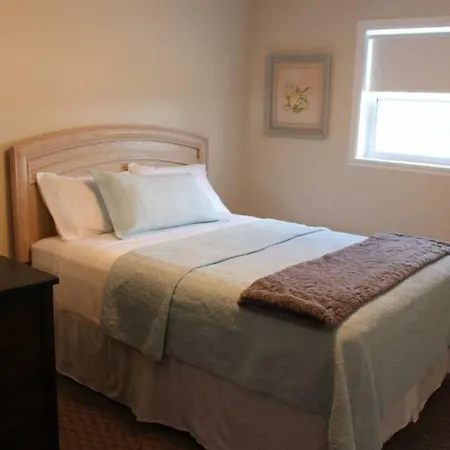 Honeycomb Bed & Breakfast-3