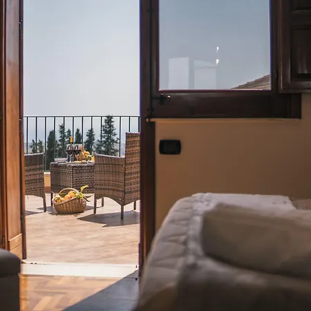 Villa La Lumia B&B Suites&Apartments-3
