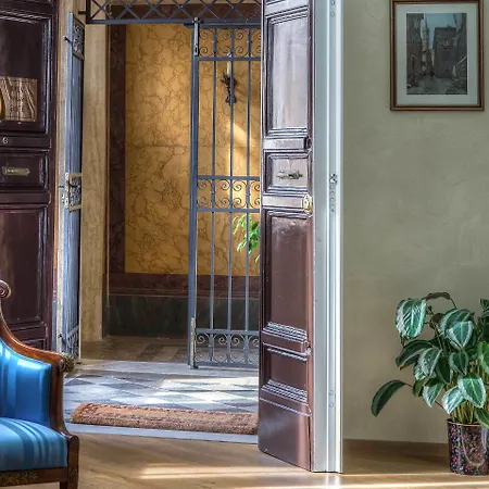 Trevi Rome Suite-3