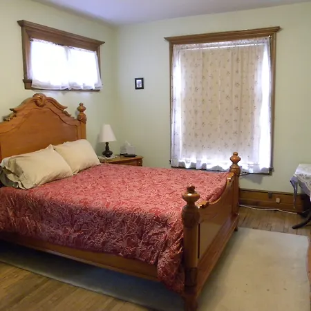 Victorian Charm Inn-2