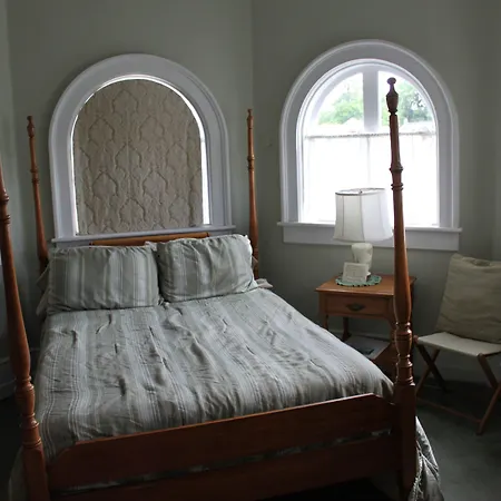 Victorian Charm Inn-3