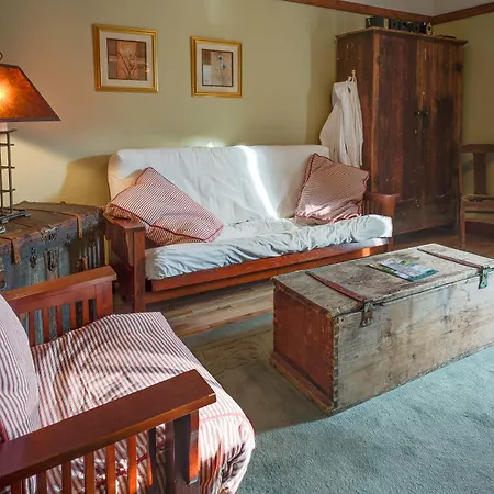 Country Encounters Accommodations-2