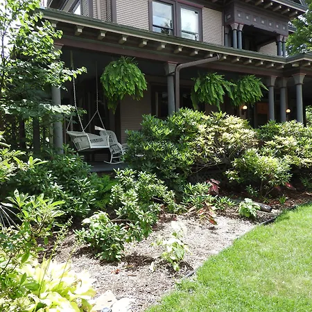 Champaign Garden Inn-2