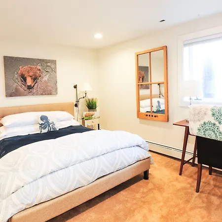 Cranky Crow Bed & Breakfast-2