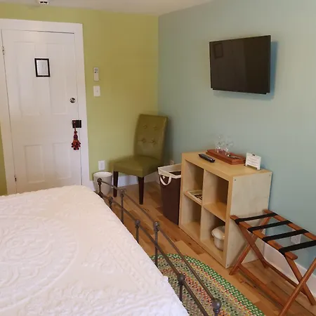 The Blackberry Inn Bed & Breakfast-2