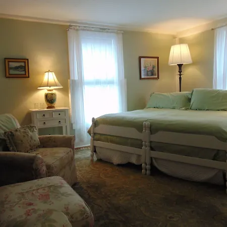Cliff Lodge-2