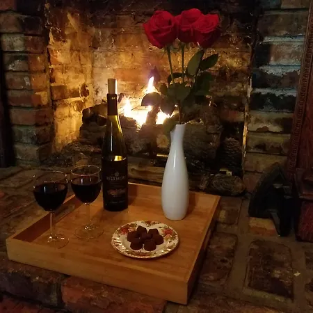 The Lion And The Rose Bed And Breakfast-3