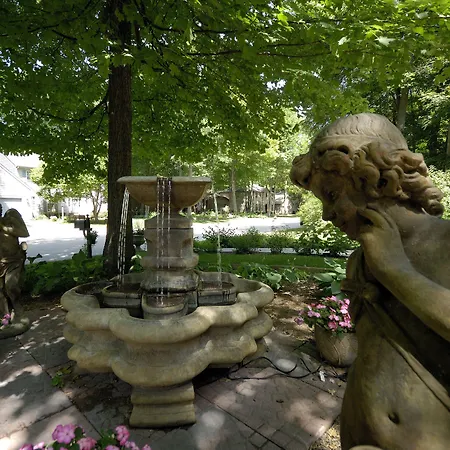 The Roost Bed And Breakfast-3