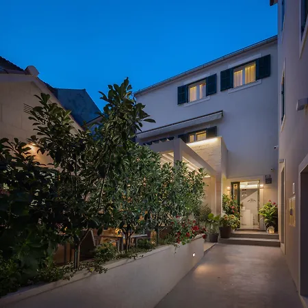 Balatura The Fine Bed&Breakfast Split-2