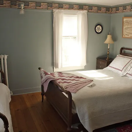 The 1720 House-3