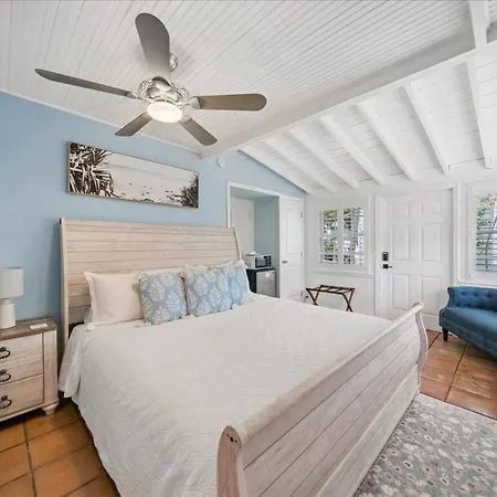 Seaglass Inn-2