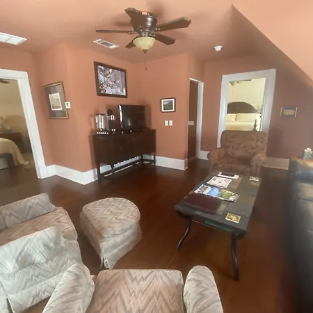Janssen Park Place Bed & Breakfast-3