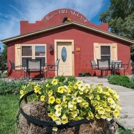 Trail City Bed & Breakfast-3