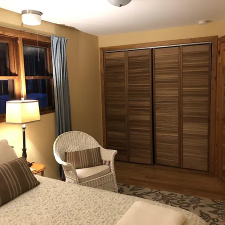 Artha Bed And Breakfast-3
