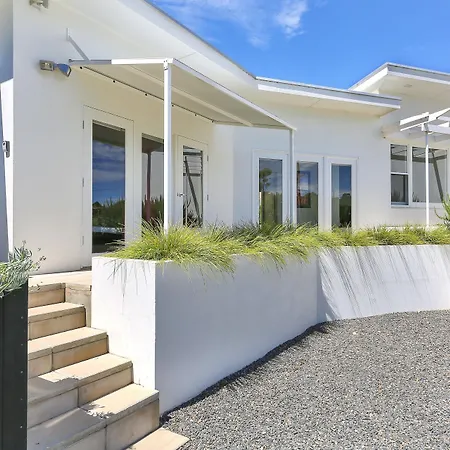 Barossa White House The West Wing-3
