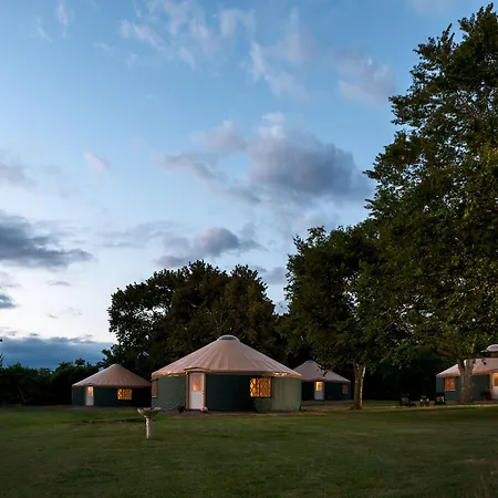 Yale Manor B&B & Yurt Glamping-3