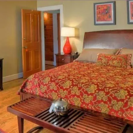 Central Hotel Bed And Breakfast-2