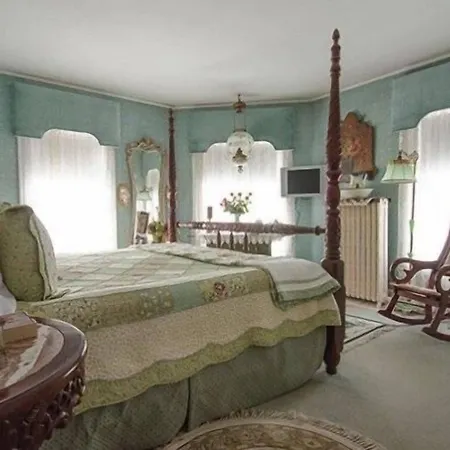 Tea Rose Inn At Plymouth, Nh-3