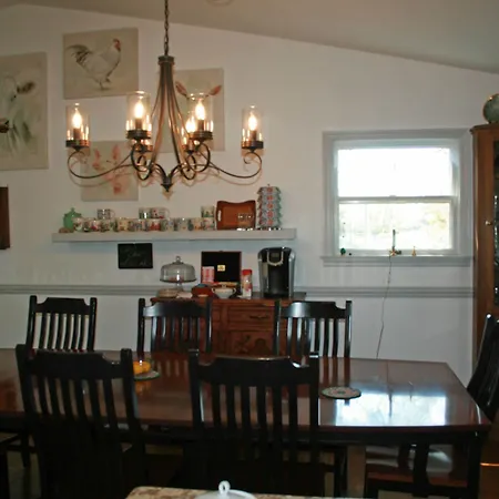 Carriage Corner Bed & Breakfast-2