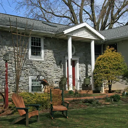 Carriage Corner Bed & Breakfast-3