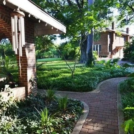 Far View - A Bed & Breakfast Estate-3
