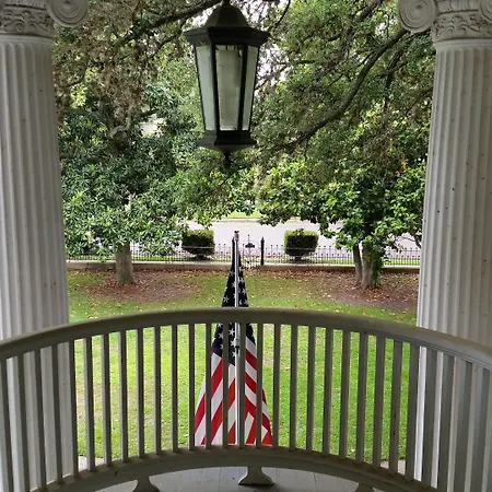 Belle Oaks Inn-3