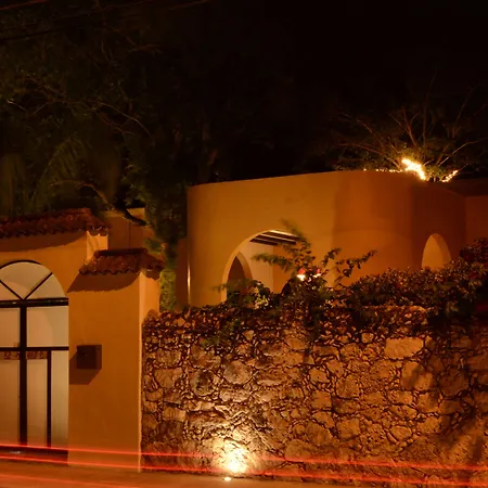 Ochenta Y Dos Bed & Breakfast & Spa-3