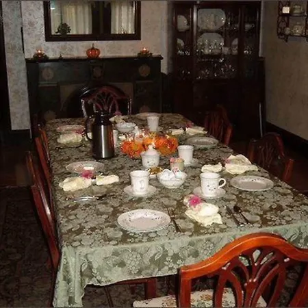 The Dominion House Bed & Breakfast-3