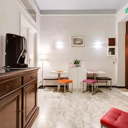 2 Passi Al Colosseo B&B-3