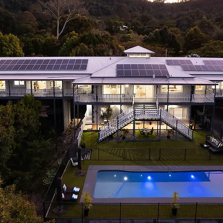 The Country House At Hunchy Montville-3
